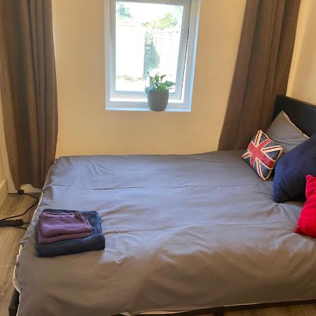 Stunning Twickenham Rugby Studio Flat Teddington Kültér fotó